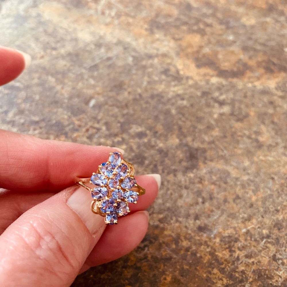 NWOT - Genuine Tanzanite Woman’s Ring Size 7 mounted in real 10k gold.